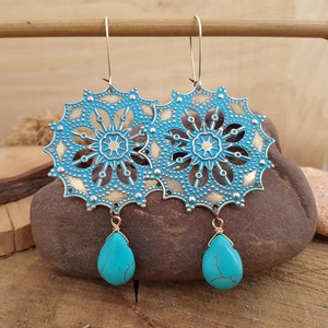 Cercei cu piatra turcoaz, cercei atarnatori cercei antichizati, cercei vintage verdigris cercei turcoaz cadou bijuterie - bijuterii - cercei - cercei hoops - Artynos.ro
