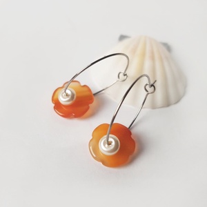 Cercei moderni flori cercei hoops pietre semipretioase agate perle alb cercei artizanali cadou iubita sotie secret santa - bijuterii - cercei - cercei hoops - Artynos.ro