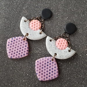 Cercei lungi roz cercei moderni gri si roz cercei geometrici cercei atarnatori tija bijuterie contemporana cadou Craciun - bijuterii - cercei - cercei lungi - Artynos.ro Cercei lungi roz cercei moderni gri si roz cercei geometrici cercei atarnatori tija bijuterie contemporana cadou Craciun - bijuterii - cercei - cercei lungi - Artynos.ro