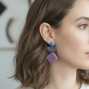 Cercei lungi albastri cercei moderni roz cercei geometrici cercei atarnatori tija bijuterie contemporana cadou Craciun - bijuterii - cercei - cercei lungi - Artynos.ro