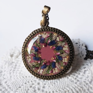 Colier coronita Craciun Pandantiv vintage rasina flori naturale buchet de flori colier floare verde cadou dama craciun, Bijuterii, Coliere, Pandative, Aranjament de flori, Confectionarea bijuteriilor, ARTYNOS