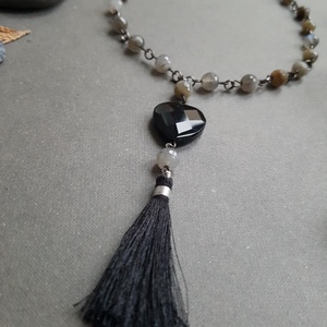 Colier negru Colier lung rozariu colier pietre pretioase colier labradorit onix colier pietre semipretioase gri negre - bijuterii - coliere - coliere din pietre semiprețioase - Artynos.ro