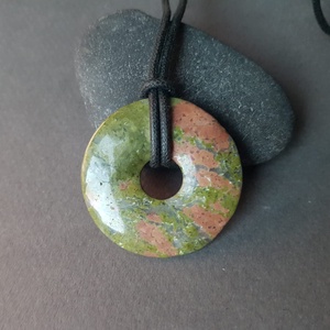 Pandantiv unicat Pandantiv unakit Pandantiv rotund colier pietre semipretioase Cadou zodie scorpion sagetator - bijuterii - coliere - pandative - Artynos.ro