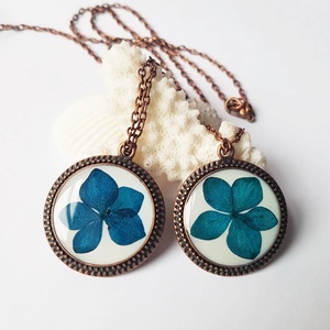 Colier camee handmade Pandantiv vintage din rasina flori naturale buchet de flori colier floare verde cadou dama martie - bijuterii - coliere - pandative - Artynos.ro