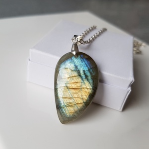 Pandantiv din labradorit colier labradorit pandantiv zodia sagetator leu scorpion pandantiv cristal natural cadou barbat - bijuterii - coliere - coliere din pietre semiprețioase - Artynos.ro