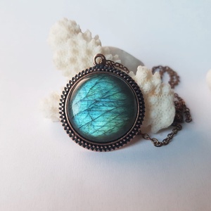 Pandantiv din labradorit colier labradorit rotund pandantiv piatra semipretioasa pandantiv cristal natural cadou iubita - bijuterii - coliere - coliere din pietre semiprețioase - Artynos.ro