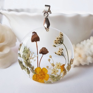 Colier flori handmade Pandantiv unicat din rasina flori naturale buchet flori colier flori presat cadou femeie iubita, Bijuterii, Coliere, Pandative, Aranjament de flori, Confectionarea bijuteriilor, ARTYNOS