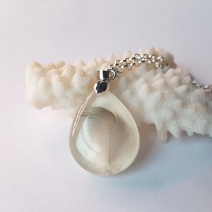 Pandantiv pana Pandantiv lacrima alba Pandantiv unicat rasina Pandantiv pasare cadou ziua mamei femeii martisor Martie , Bijuterii, Coliere, Pandative, Confectionarea bijuteriilor, Aranjament de flori, ARTYNOS