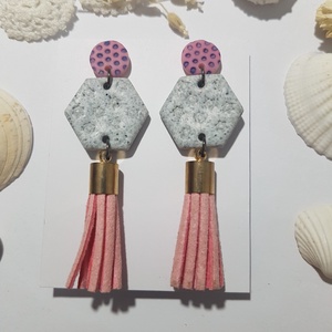 Cercei moderni cu ciucure cercei roz gri Cercei atarnatori cercei atarnatori bijuterii contemporane boho cadou martisor - bijuterii - cercei - cercei lungi - Artynos.ro