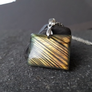 Pandantiv labradorit natural colier piatra semipretioasa pandantiv piatra naturala oval bijuterie cuart cadou barbat - bijuterii - coliere - coliere din pietre semiprețioase - Artynos.ro