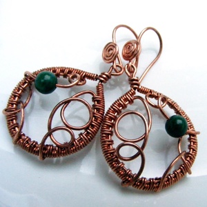 Cercei boemi artizanali cercei din sarma cupru cercei cu pietre semipretioase verzi cercei atarnatori bijuterii handmade - bijuterii - cercei - cercei hoops - Artynos.ro