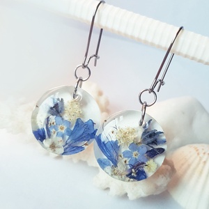 Cercei lungi cu flori albastre naturale cercei din rasina cercei moderni cercei cu albastrele cercei hippie , Bijuterii, Cercei, Cercei din rasina, , ARTYNOS