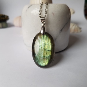 Pandantiv labradorit natural colier piatra semipretioasa pandantiv piatra naturala oval bijuterie cuart cadou barbat - bijuterii - coliere - coliere din pietre semiprețioase - Artynos.ro