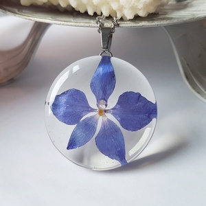 Colier unicat handmade Pandantiv nemtisor pandantiv floare naturala medalion botanic cadou iubitoare flori sotie iubita - bijuterii - coliere - pandative - Artynos.ro