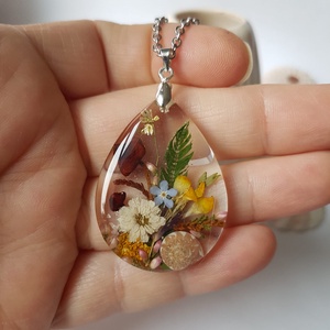 Pandantiv rasina Colier handmade Pandantiv lacrima buchet flori naturale Pandantiv terarium cadou mama pandantiv ocazie - bijuterii - coliere - pandative - Artynos.ro