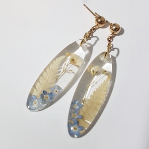 Cercei lungi cu flori albastre naturale cercei din rasina cercei moderni cercei cu flori de nu-ma-uita cercei hippie , Bijuterii, Cercei, Cercei din rasina, , Cercei lungi cu flori albastre naturale cercei din rasina cercei moderni cercei cu flori de nu-ma-u..., ARTYNOS