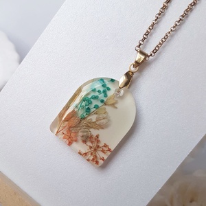 Colier flori handmade Pandantiv vintage din rasina flori naturale buchet flori colier flori presat cadou femeie iubita - bijuterii - coliere - pandative - Artynos.ro