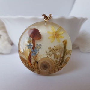 Colier flori handmade Pandantiv vintage din rasina flori naturale buchet flori colier flori presat cadou femeie iubita, Bijuterii, Coliere, Pandative, Aranjament de flori, Confectionarea bijuteriilor, ARTYNOS