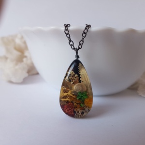 Colier flori handmade Pandantiv vintage din rasina flori naturale buchet flori colier flori presat cadou femeie iubita - bijuterii - coliere - pandative - Artynos.ro