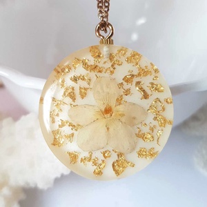 Colier flori handmade Pandantiv vintage din rasina flori naturale buchet flori colier flori presat cadou femeie iubita, Bijuterii, Coliere, Pandative, Aranjament de flori, Confectionarea bijuteriilor, ARTYNOS