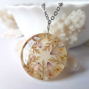 Colier flori handmade Pandantiv vintage din rasina flori naturale buchet flori colier flori presat cadou femeie iubita, Bijuterii, Coliere, Pandative, Aranjament de flori, Confectionarea bijuteriilor, ARTYNOS