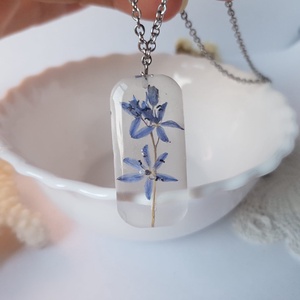 Colier flori handmade Pandantiv vintage din rasina flori naturale buchet flori colier flori presat cadou femeie iubita - bijuterii - coliere - pandative - Artynos.ro