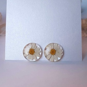 Cercei lungi cu flori margarete naturale cercei din rasina cercei moderni cercei cu flori de margarete cercei hippie , Bijuterii, Cercei, Cercei din rasina, Confectionarea bijuteriilor, ARTYNOS