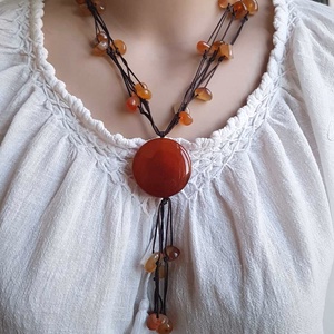 Colier cu agate roșii Colier pietre semipretioase rosii colier margele cadou sotie iubita martisor martie ziua femeii - bijuterii - coliere - coliere din pietre semiprețioase - Artynos.ro