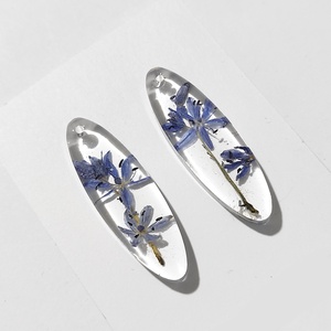 Cercei lungi cu flori margarete naturale cercei din rasina cercei moderni cercei cu flori de margarete cercei hippie , Bijuterii, Cercei, Cercei din rasina, Confectionarea bijuteriilor, ARTYNOS