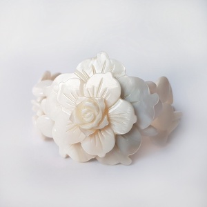 Bratara din sidef bratara elastica scoica bratara pietre naturale cu 3 siraguri, bratara cu camee floare, Bijuterii, Bratari, Bratari din pietre semipretioase, Confectionarea bijuteriilor, ARTYNOS