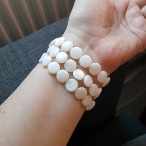 Bratara din sidef bratara elastica scoica bratara pietre naturale cu 3 siraguri, bratara cu camee floare - bijuterii - brățări - brățări din pietre semiprețioase - Artynos.ro