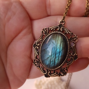 Pandantiv din labradorit colier labradorit rotund pandantiv piatra semipretioasa pandantiv cristal natural cadou iubita - bijuterii - coliere - coliere din pietre semiprețioase - Artynos.ro