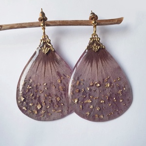 Cercei lungi cu petale de flori naturale cercei din rasina cercei moderni cercei cu flori violete cercei hippie - Artynos.ro