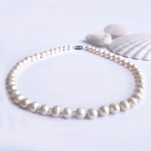 Colier din perle naturale de apa dulce colier choker alb, Bijuterii, Coliere, Coliere din perle, , Colier din perle naturale de apa dulce colier alb
Componentele metalice sunt din otel inoxidabil. 
..., ARTYNOS