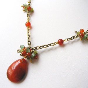 Colier cu agate si peridot Colier pietre semipretioase colier margele cadou sotie iubita martisor martie ziua femeii - bijuterii - coliere - coliere din pietre semiprețioase - Artynos.ro