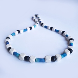 Colier margele patrate colier colorat colier statement contemporan colier geometric Colier monocrom albastru alb, Bijuterii, Coliere, Chockere, Confectionarea bijuteriilor, Colier margele patrate colier colorat colier statement contemporan colier geometric Colier monocrom..., ARTYNOS
