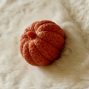 Ceara parfumata in forma de dovleac cu aroma de placinta cu mere fierbinte - Artynos.ro