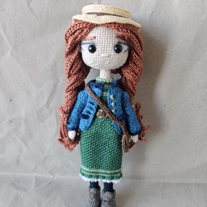 Păpușă croșetată manual, stil victorian - inspirata de personaje din seriale celebre - jucării și echipamente pentru copii - plușuri - păpușă croșetată, păpușă de pluș - Artynos.ro