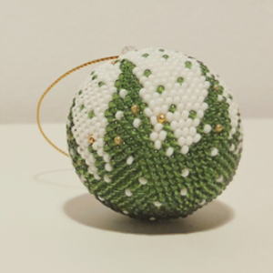 Glob de Crăciun croșetat handmade cu mărgele  decor elegant pentru brad - crăciun - decorațiuni de crăciun de casă - globuri de crăciun - Artynos.ro