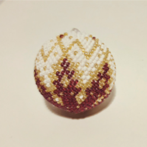 Glob de Crăciun croșetat handmade cu mărgele  decor elegant pentru brad - crăciun - decorațiuni de crăciun de casă - globuri de crăciun - Artynos.ro