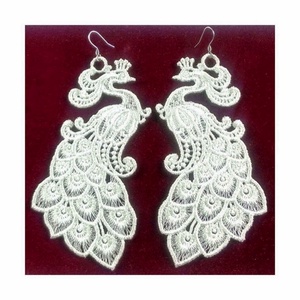 Cercei Pauni Albi, Accesorii nuntă, Bijuterii mireasă, Cercei mireasă, Broderie, ARTYNOS