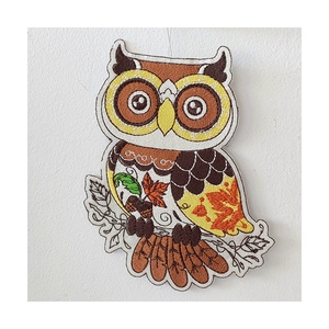 Bufnita brodata decorativa - casă & stil de viață - accesorii pentru decorat casa - decorațiuni de pereți, decorațiuni suspendate - decorațiuni suspendate - Artynos.ro