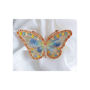 Brosa fluture brodat mudel 3 - Artynos.ro