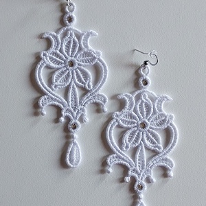 Cercei Candelabru Albi mireasa - accesorii nuntă - bijuterii mireasă - cercei mireasă - Artynos.ro