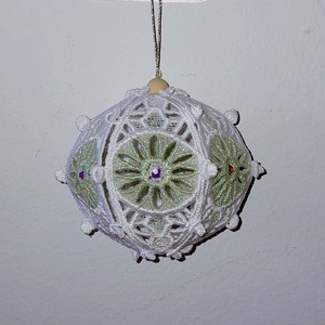 Globulet 3D Alb cu Degrade Glitter, Accesorii de Craciun, Decoratiuni de Craciun de casa, Decoratiuni pentru pomul de Craciun, Broderie, ARTYNOS