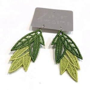 Cercei Frunza Verde , Bijuterii, Cercei, Cercei brodati, Broderie, Sunt unici si adauga un accent natural si elegant tinutei tale. Adauga-i colectiei tale sau ofera-i..., ARTYNOS