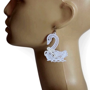 Cercei Lebede Brodați  Eleganță delicată și grație artistică - bijuterii - cercei - cercei brodați - Artynos.ro