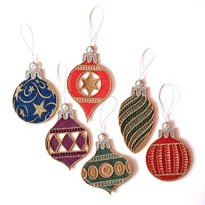 Set Decoratiuni Brodate Globulete 2D pentru Brad - Artynos.ro