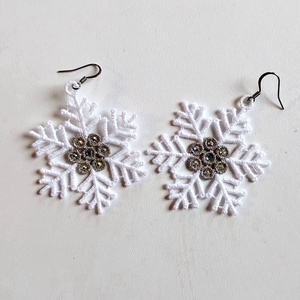 Cercei Fulgi de Nea cu Cristale - bijuterii - cercei - cercei brodați - Artynos.ro