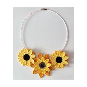Colier cu floarea soarelui 3D - bijuterii - coliere - pandative - Artynos.ro